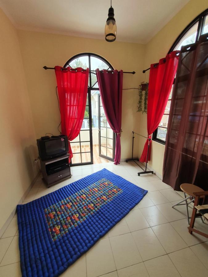 Villa Panda H Kota Bunga Puncak Cinengangirang Екстериор снимка